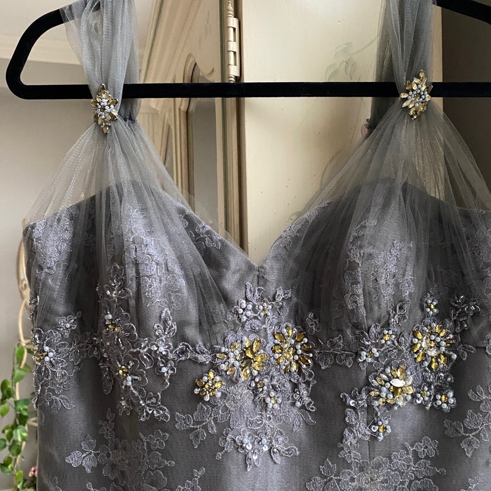 Montage by Mon Cheri - Silver Embroidered Grey/Gold Sequin Tulle Gown Size 10 - Picture 4 of 17